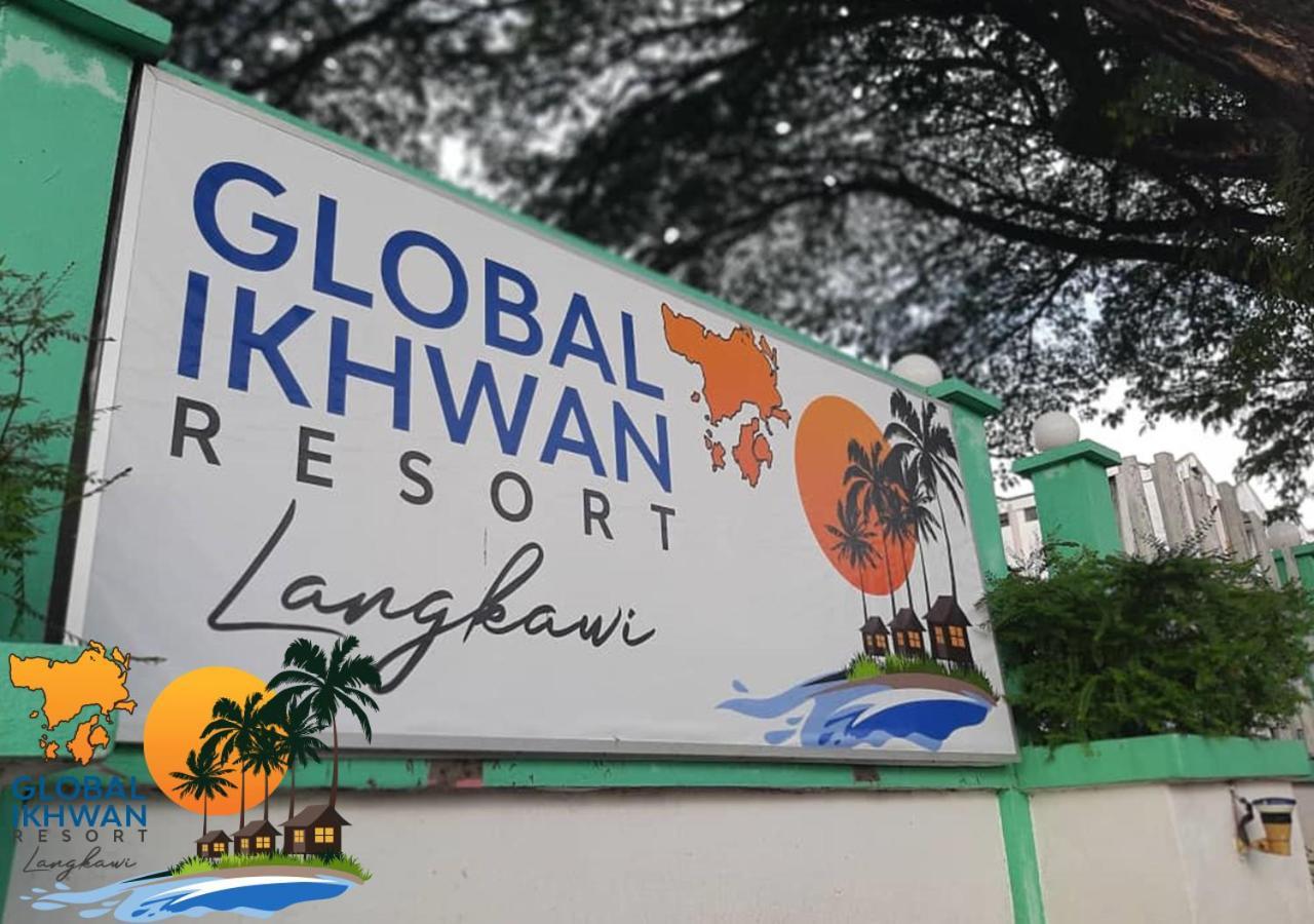 Global Ikhwan Resort Kuah Exterior photo